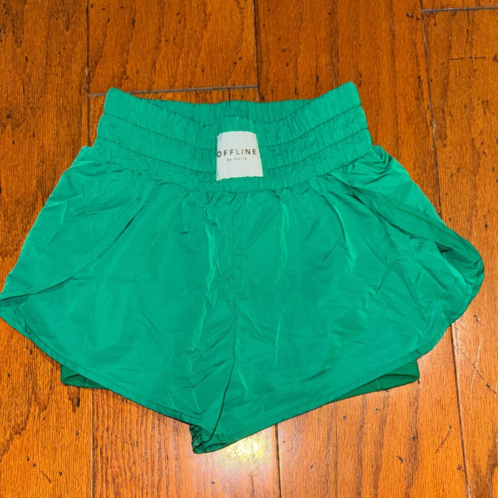 Excellent! XS, pretty green workout shorts from Aerie